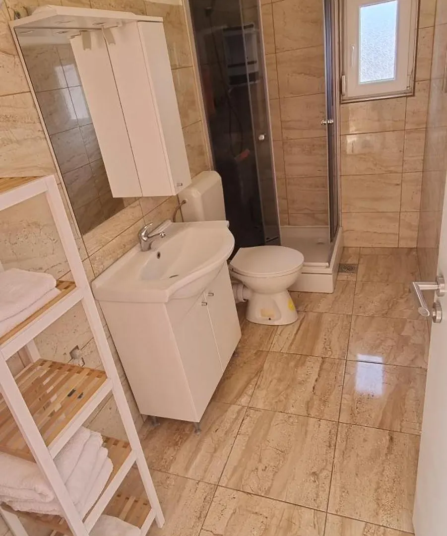 Apartament Haus Zarko Vir