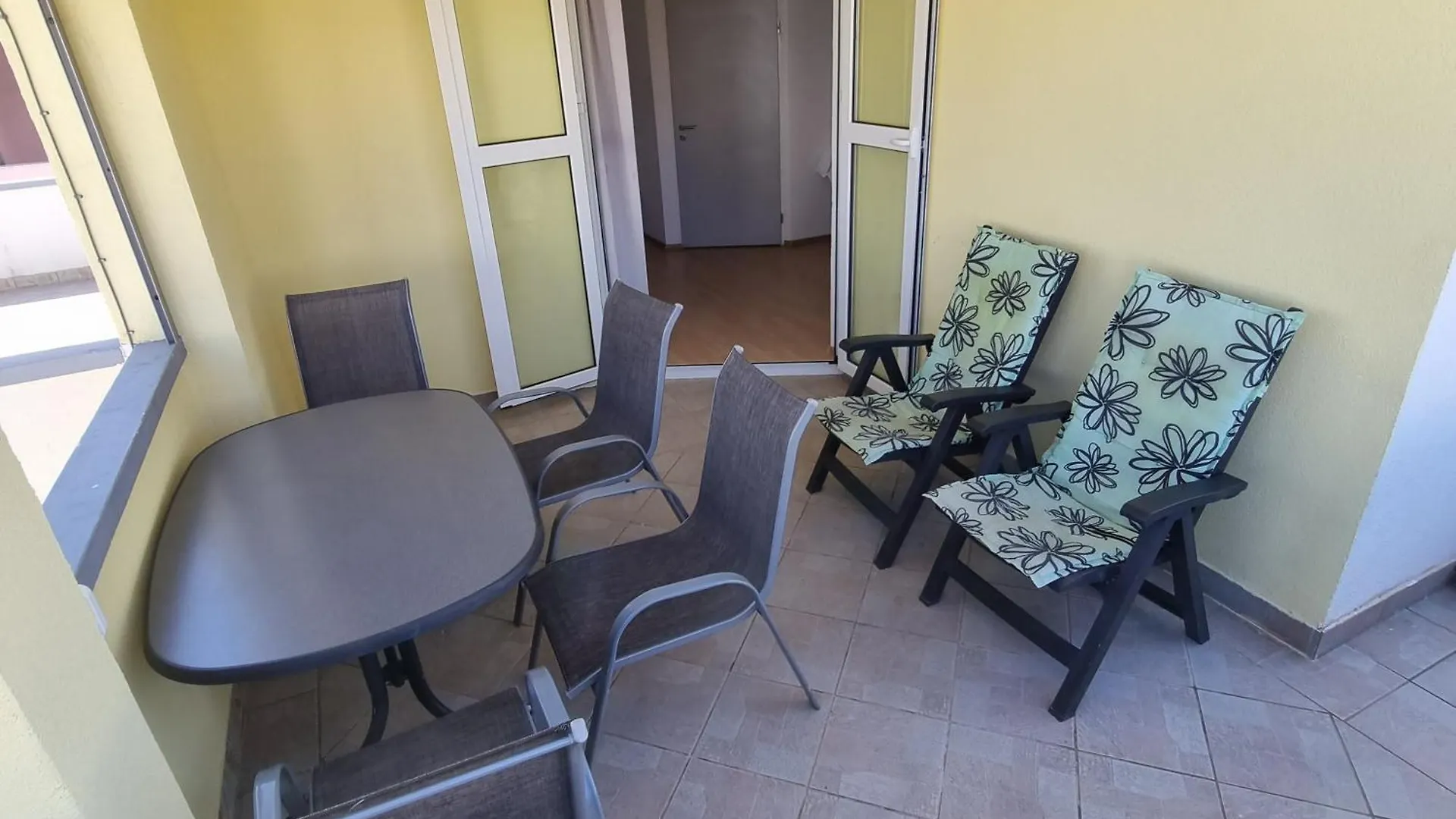 Apartament Haus Zarko Vir