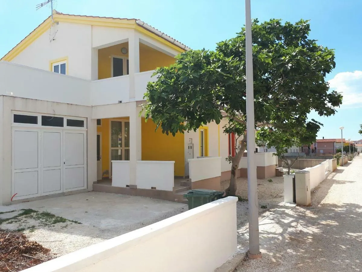 Apartament Haus Zarko Vir