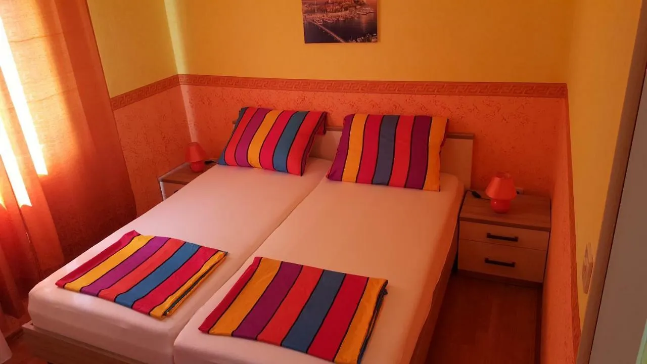 Apartament Haus Zarko Vir